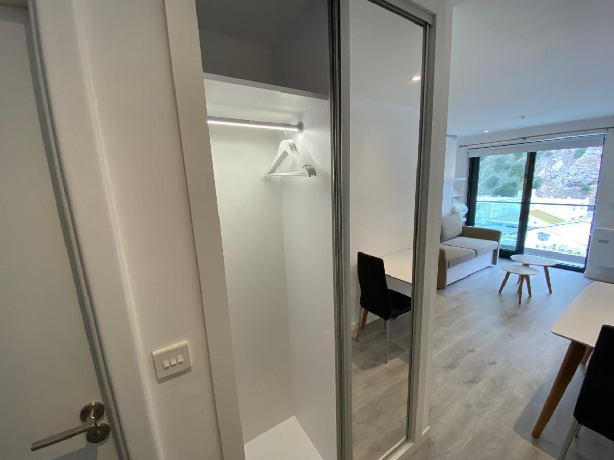 Modern Studio Apartment At The Hub Gibraltar Luaran gambar