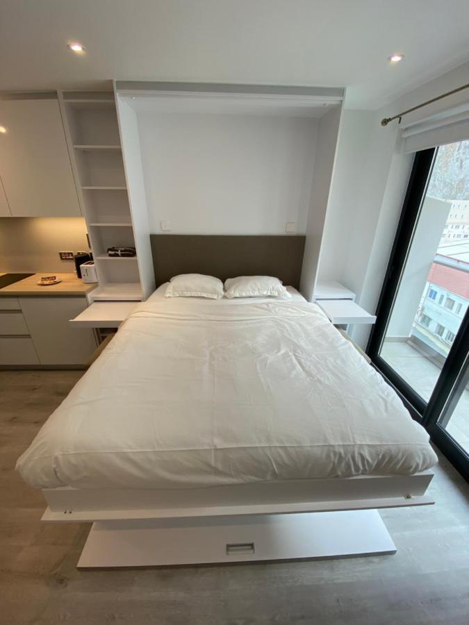Modern Studio Apartment At The Hub Gibraltar Luaran gambar