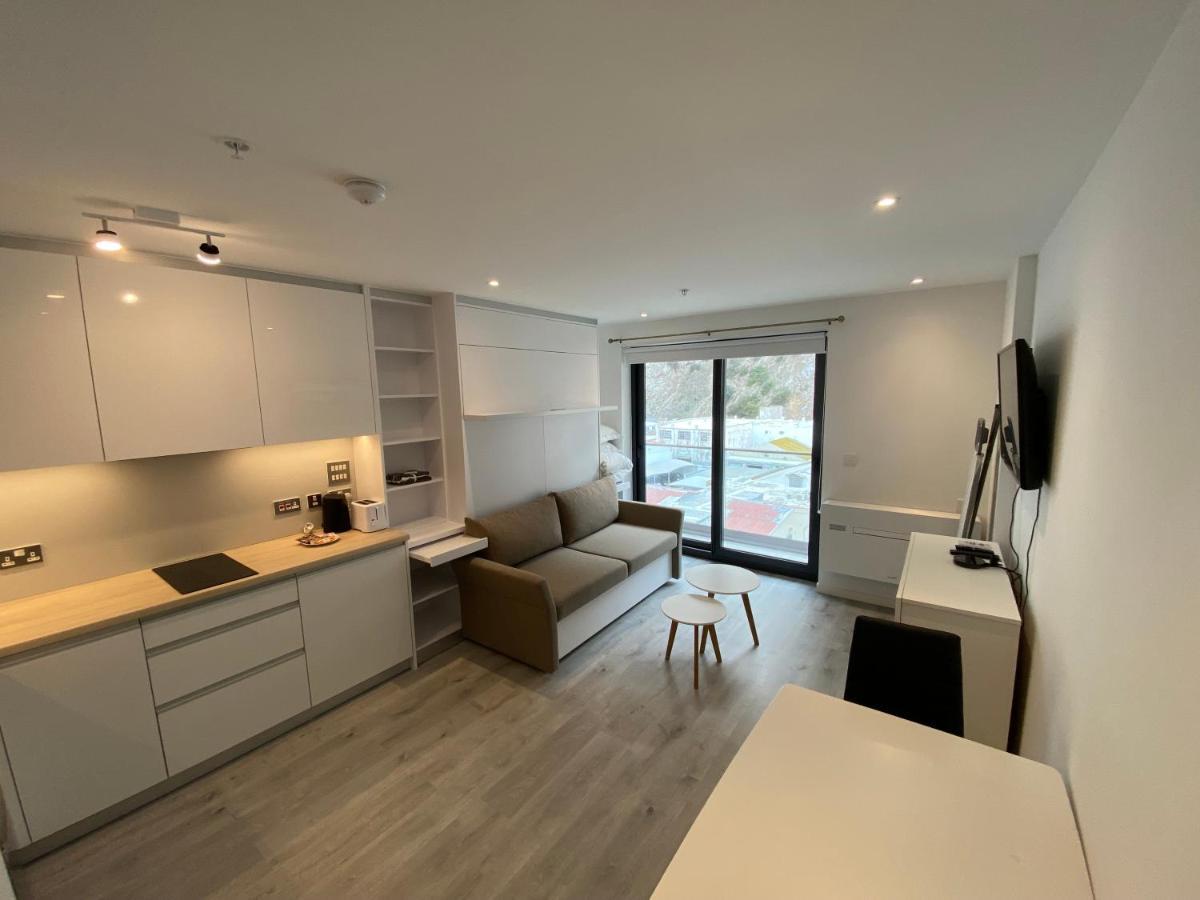 Modern Studio Apartment At The Hub Gibraltar Luaran gambar